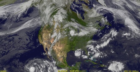 latest image of N. America composite IR